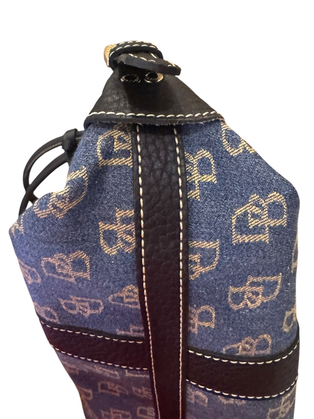 Dooney & Bourke Monogram Denim Tote w/matching wristlet/pouch - LIKE NEW Y2K - Picture 10 of 15